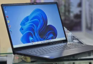 New Laptop Lenovo V15 16GB Intel Core i7 SSD 512GB