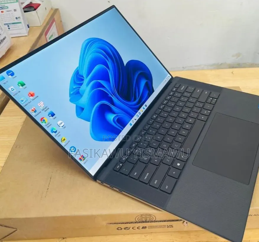 New Laptop Dell XPS 15 32GB Intel Core i9 SSD 1T