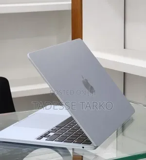 New Laptop Apple MacBook Air 2025 M4 13-inch 16GB Apple M4 SSD 256GB
