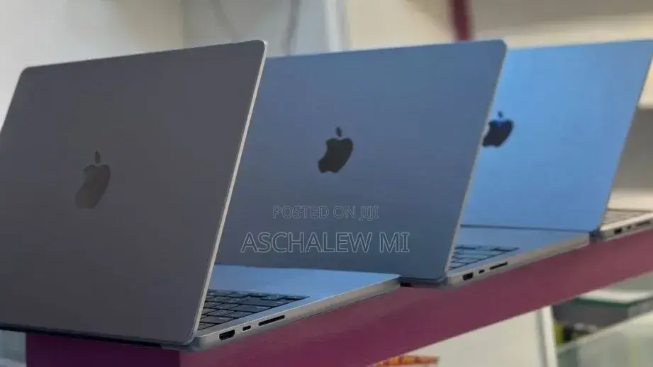 New Laptop Apple MacBook Pro M1 16GB Apple M1 Pro SSD 512GB
