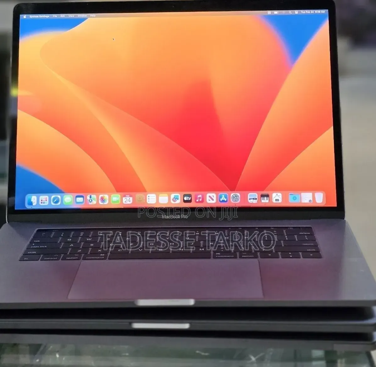 New Laptop Apple MacBook Pro 2017 16GB Intel Core i7 SSD 512GB