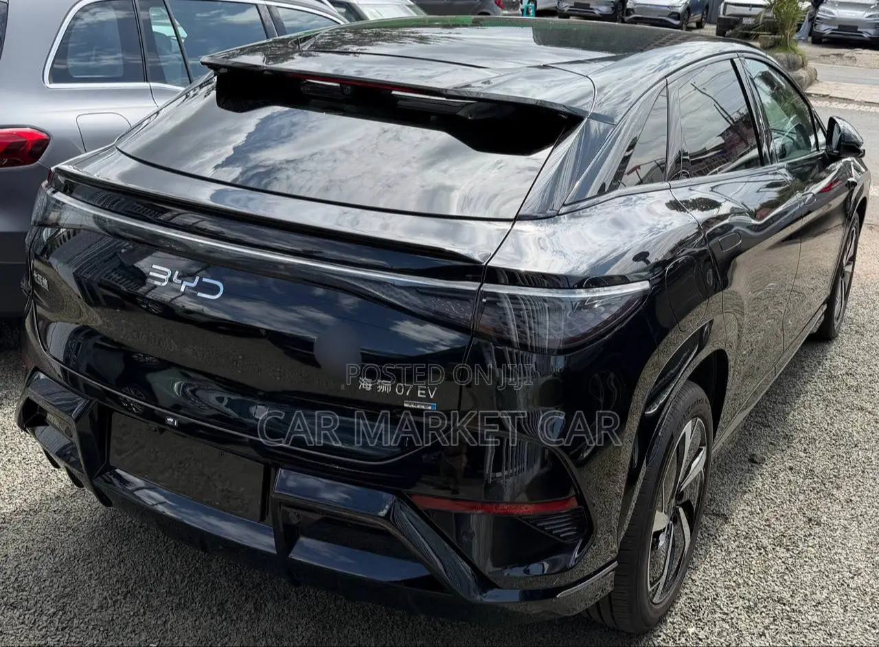 New BYD Sealion 7 EV 523hp AWD 2025 Black