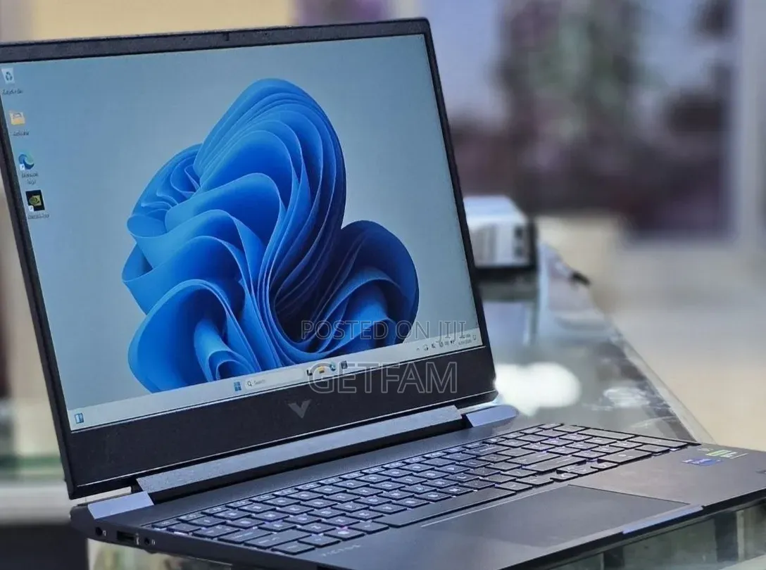 New Laptop HP Victus 15 16GB Intel Core i7 SSD 512GB
