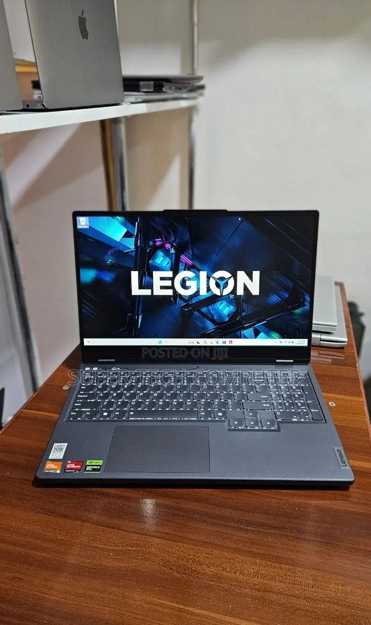 New Laptop Lenovo Legion Slim 5 16GB AMD Ryzen 7 SSD 512GB