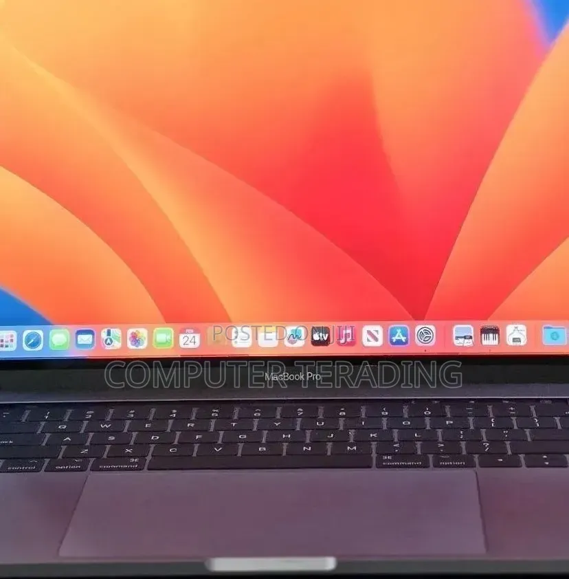 New Laptop Apple MacBook Pro 2017 16GB Intel Core i7 SSD 512GB