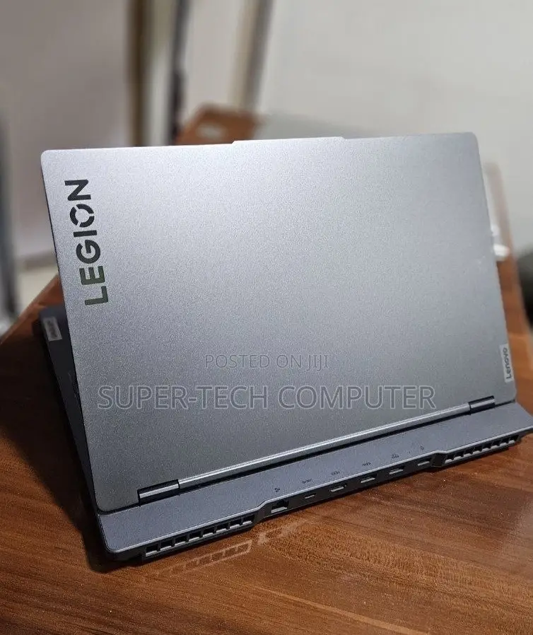 New Laptop Lenovo Legion Slim 5 16GB AMD Ryzen 7 SSD 512GB