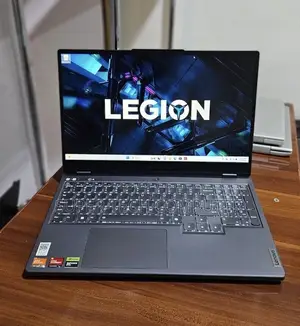 New Laptop Lenovo Legion Slim 5 16GB AMD Ryzen 7 SSD 512GB