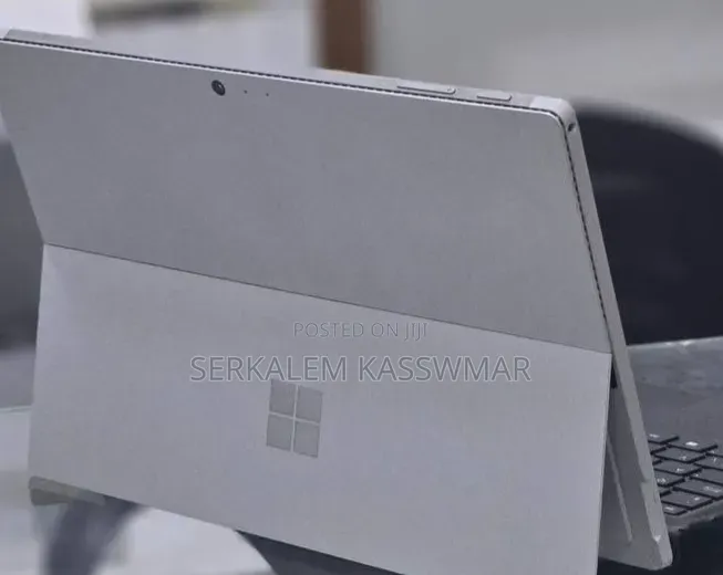 New Laptop Microsoft Surface Pro 4 8GB Intel Core i5 SSD 256GB