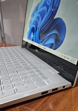 New Laptop Dell Inspiron 15 8GB Intel Core i5 SSD 256GB