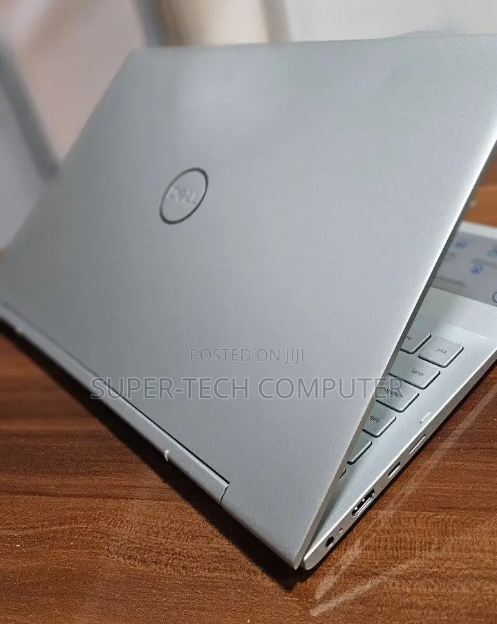 New Laptop Dell Inspiron 15 8GB Intel Core i5 SSD 256GB