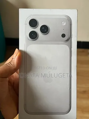 New Apple iPhone 17 Pro Max 256 GB White