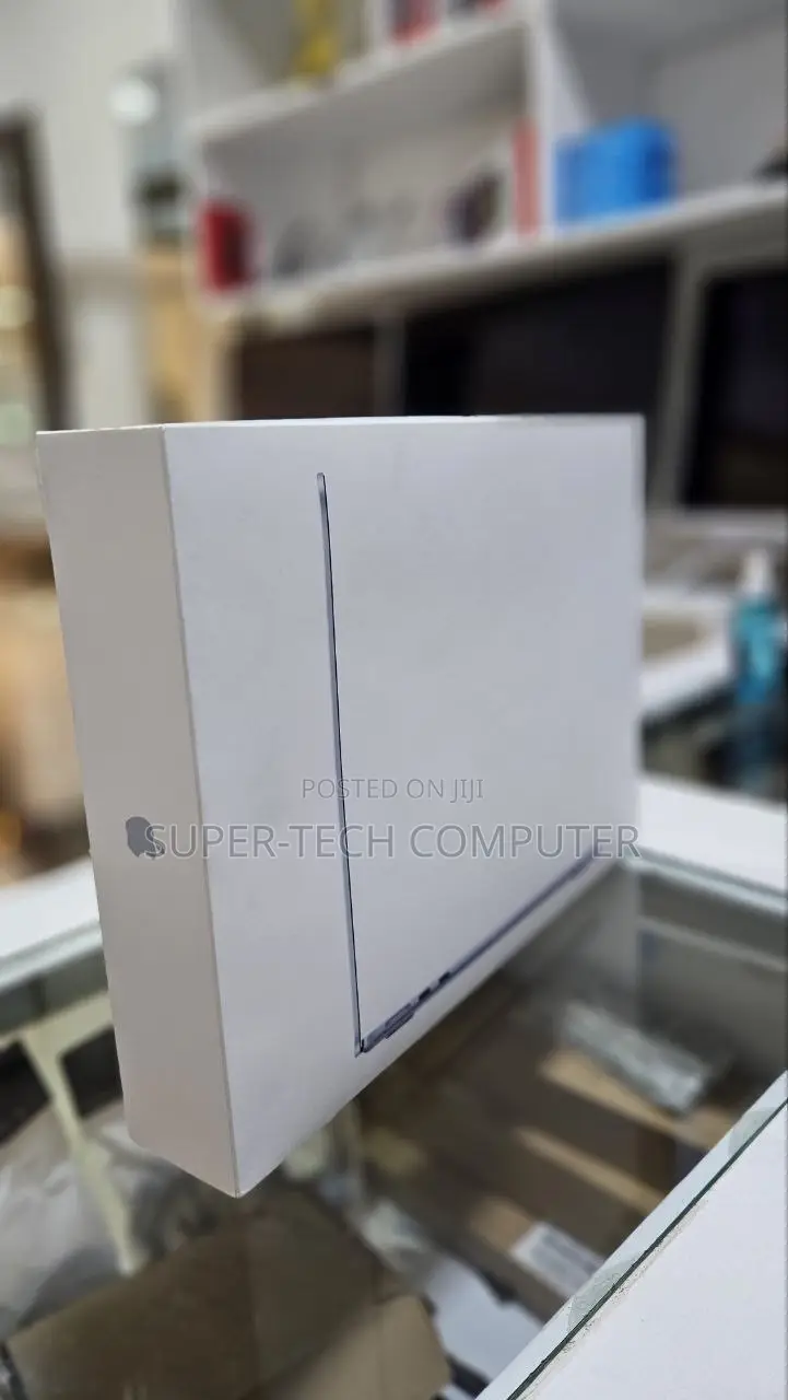 New Laptop Apple MacBook Air 2025 M4 13-inch 16GB Apple M4 SSD 256GB