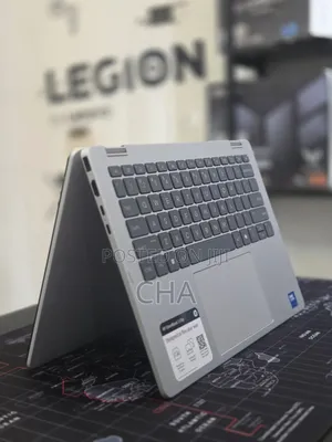 New Laptop HP OmniBook 5 14" 16GB Intel Core 7 SSD 512GB