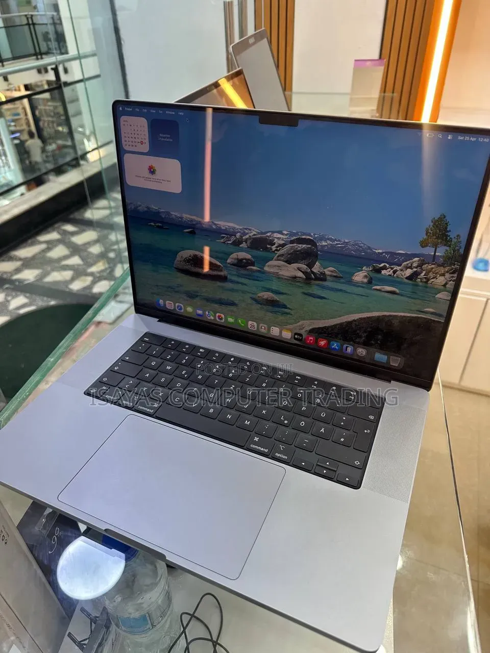 New Laptop Apple MacBook Pro M1 16GB Apple M1 Pro SSD 512GB