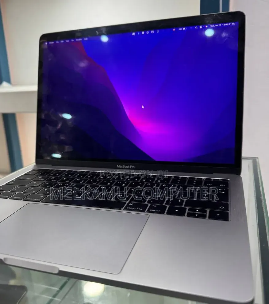 New Laptop Apple MacBook Pro 2017 8GB Intel Core i5 SSD 512GB