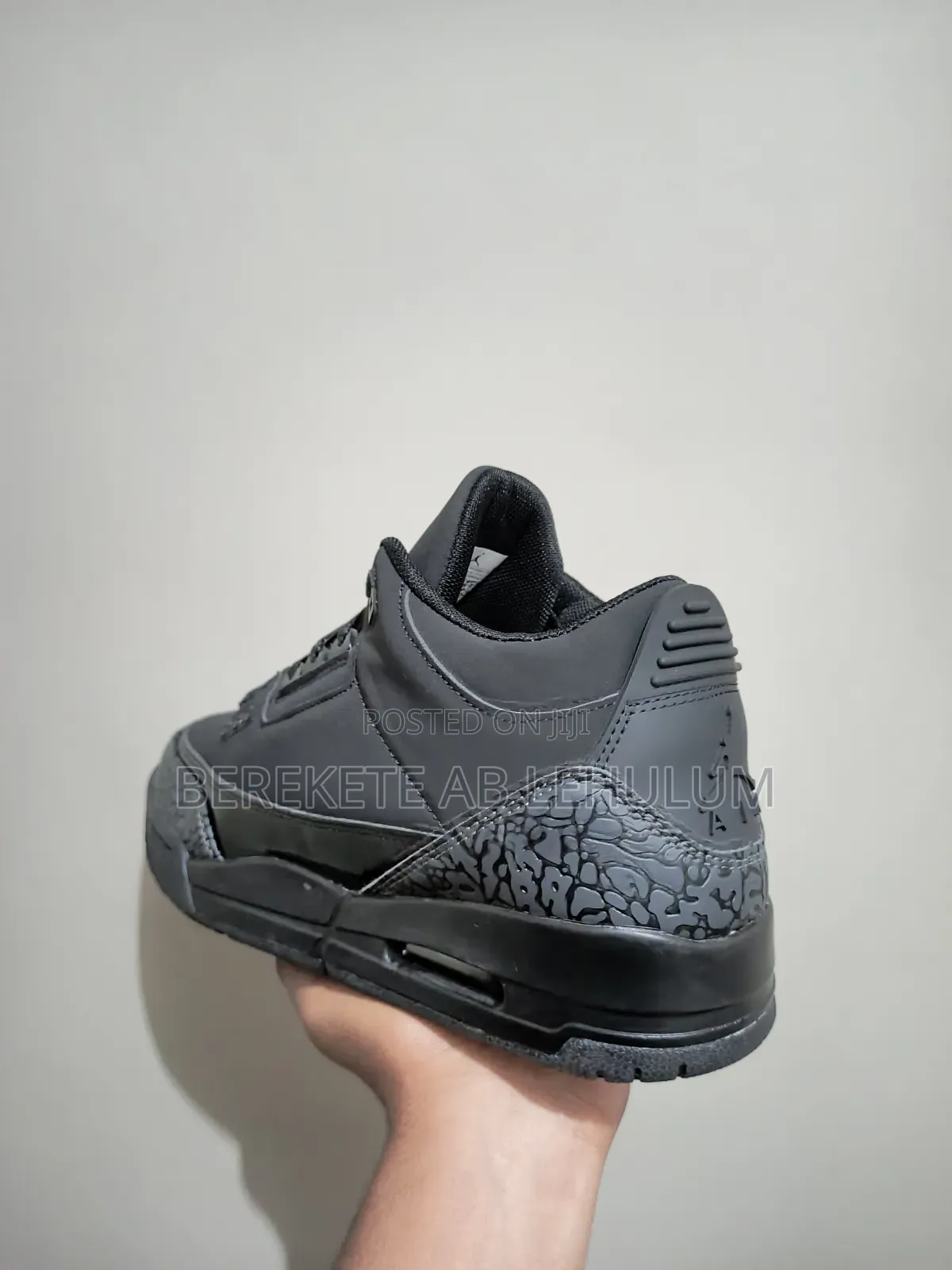 Jordan 3 Black Cat