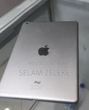 New Apple iPad Air 64 GB Silver