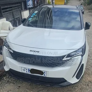 Peugeot 5008 2021 White