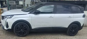 Peugeot 5008 2021 White