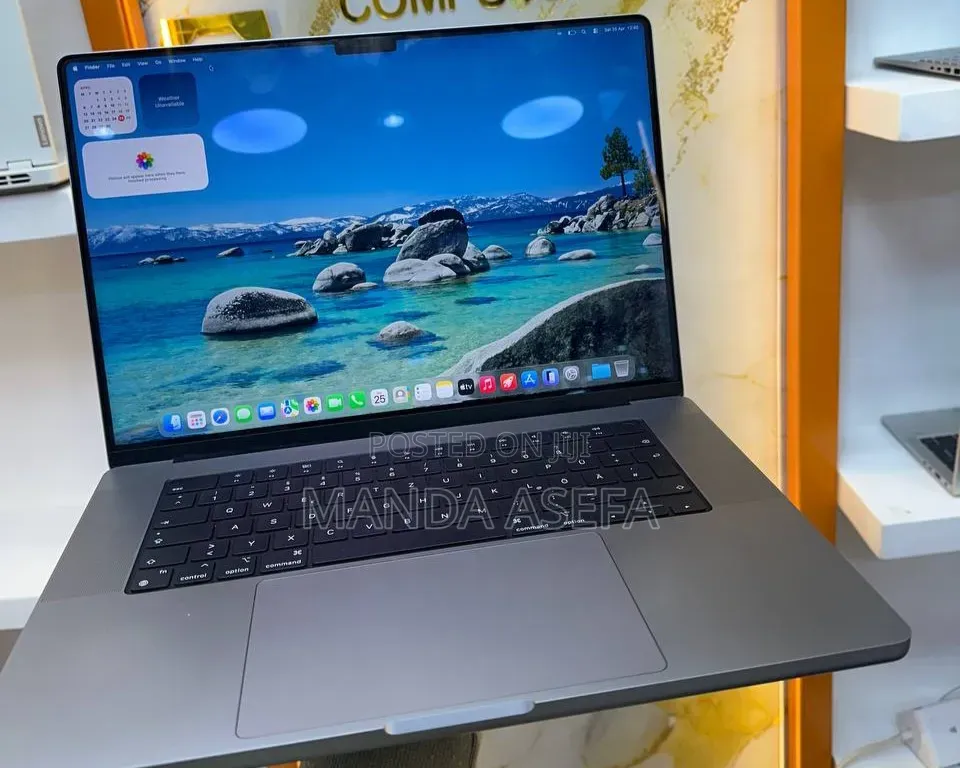 New Laptop Apple MacBook Pro M1 16GB Apple M1 Pro SSD 512GB