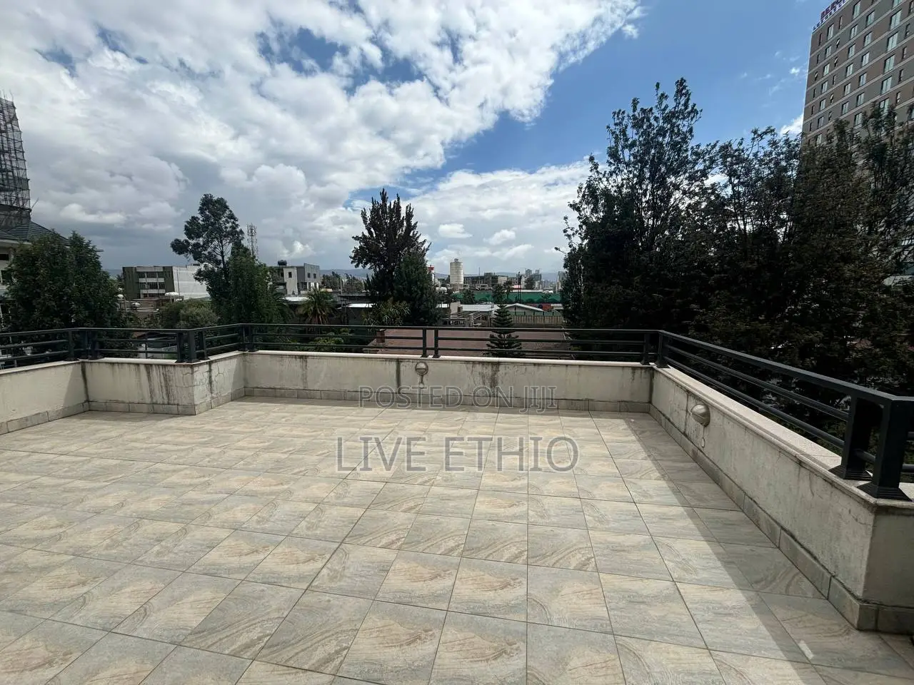 Furnished 4bdrm House in Kirkos for rent