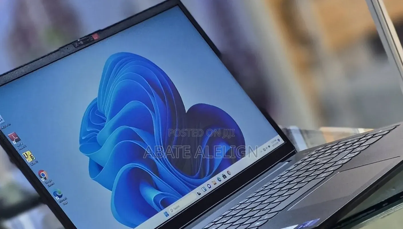 New Laptop Lenovo IdeaPad 1 16GB Intel Core i7 SSD 512GB