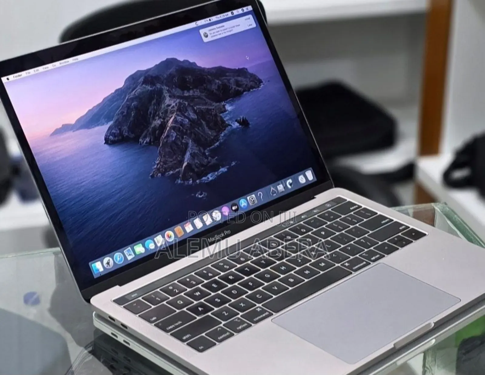 New Laptop Apple MacBook Pro 2019 16GB Intel Core i5 SSD 256GB