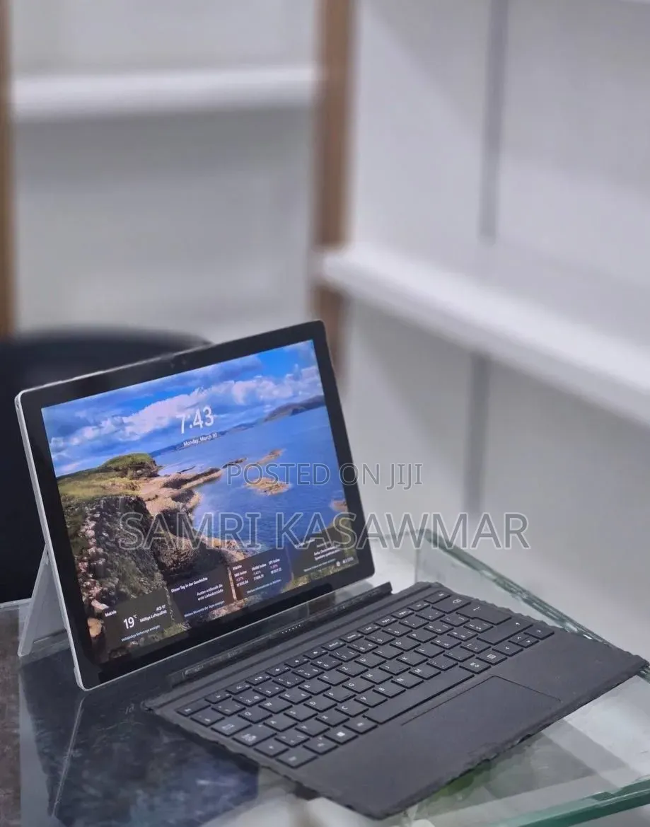 New Laptop Microsoft Surface Pro 4 8GB Intel Core i5 SSD 256GB