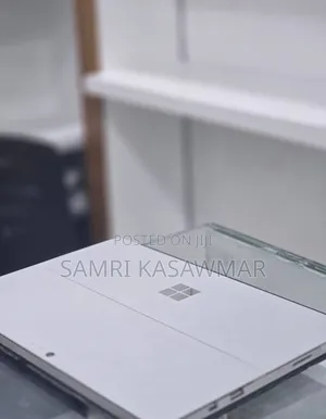 New Laptop Microsoft Surface Pro 4 8GB Intel Core i5 SSD 256GB