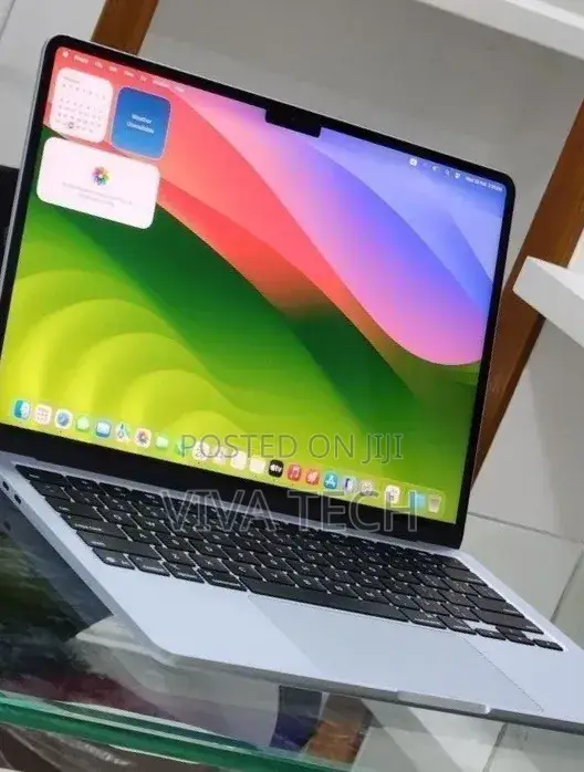 New Laptop Apple MacBook Air 2025 M4 13-inch 16GB Apple M4 SSD 256GB