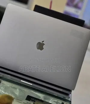 New Laptop Apple MacBook Pro 2017 16GB Intel Core i7 SSD 512GB