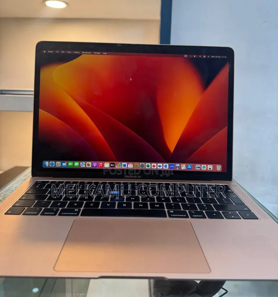 New Laptop Apple MacBook Pro 2019 32GB Intel Core i9 SSD 512GB