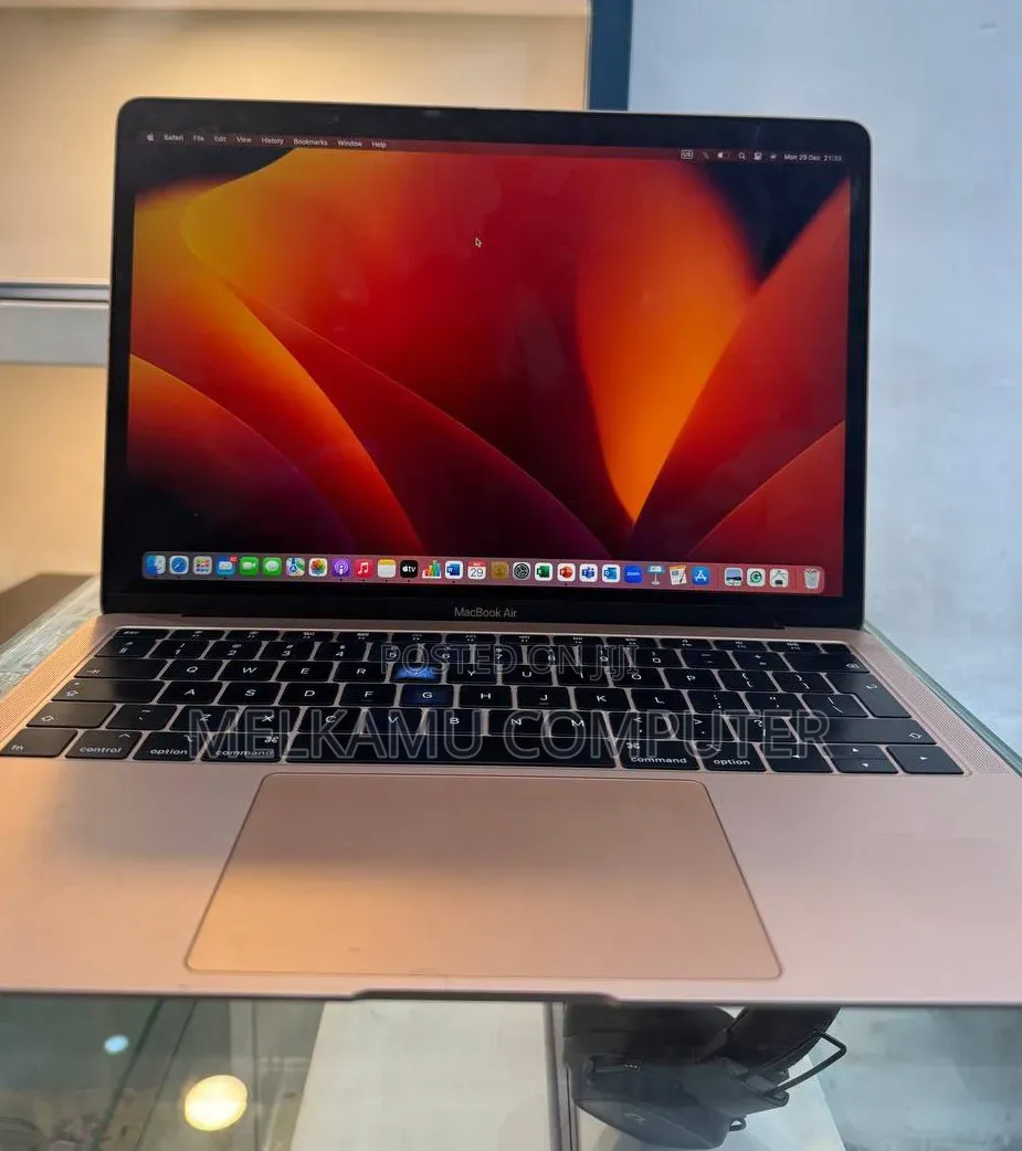 New Laptop Apple MacBook Pro 2019 32GB Intel Core i9 SSD 512GB
