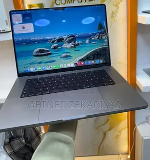 New Laptop Apple MacBook Pro M1 16GB Apple M1 Pro SSD 512GB