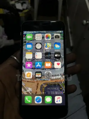 New Apple iPhone 6s 64 GB Black