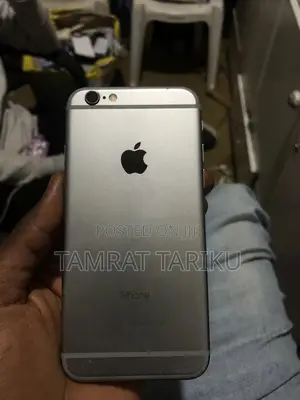 New Apple iPhone 6s 64 GB Black