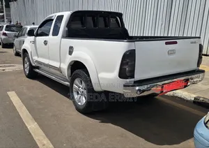 Toyota Hilux 2.5 D-4D Extra Cab 2008 White