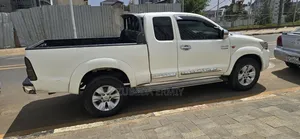 Toyota Hilux 2.5 D-4D Extra Cab 2008 White