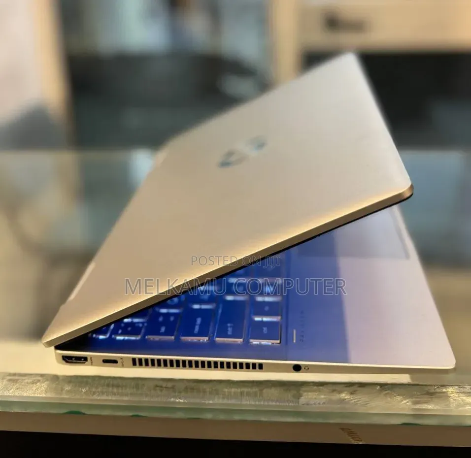 New Laptop HP Pavilion 15 8GB Intel Core i5 SSD 512GB