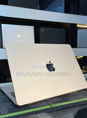 New Laptop Apple MacBook Air 2024 M3 13-inch 8GB Apple M3 SSD 256GB
