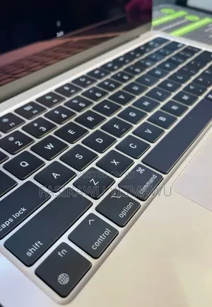 New Laptop Apple MacBook Air 2024 M3 13-inch 8GB Apple M3 SSD 256GB