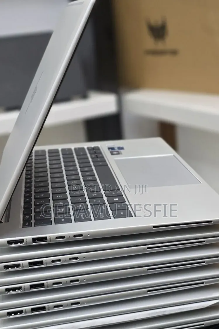 New Laptop HP EliteBook 840 G9 16GB Intel Core i9 SSD 1T