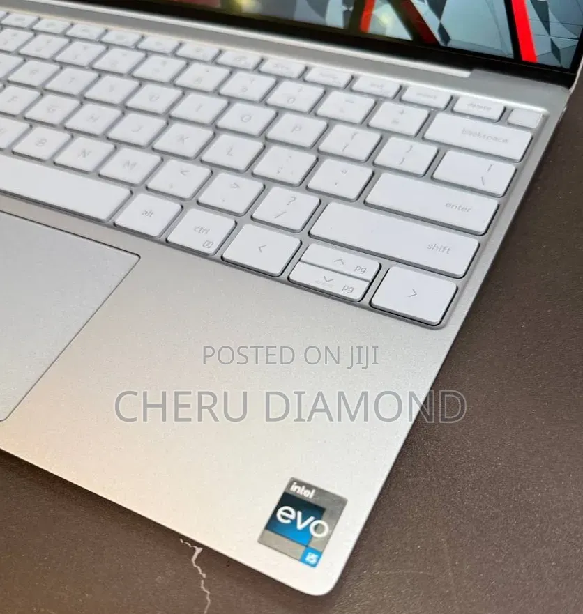 New Laptop Dell XPS 13 8GB Intel Core i5 SSD 256GB