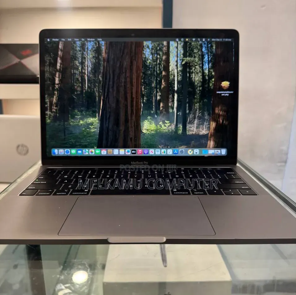 New Laptop Apple MacBook Pro 2019 8GB Intel Core i5 SSD 512GB