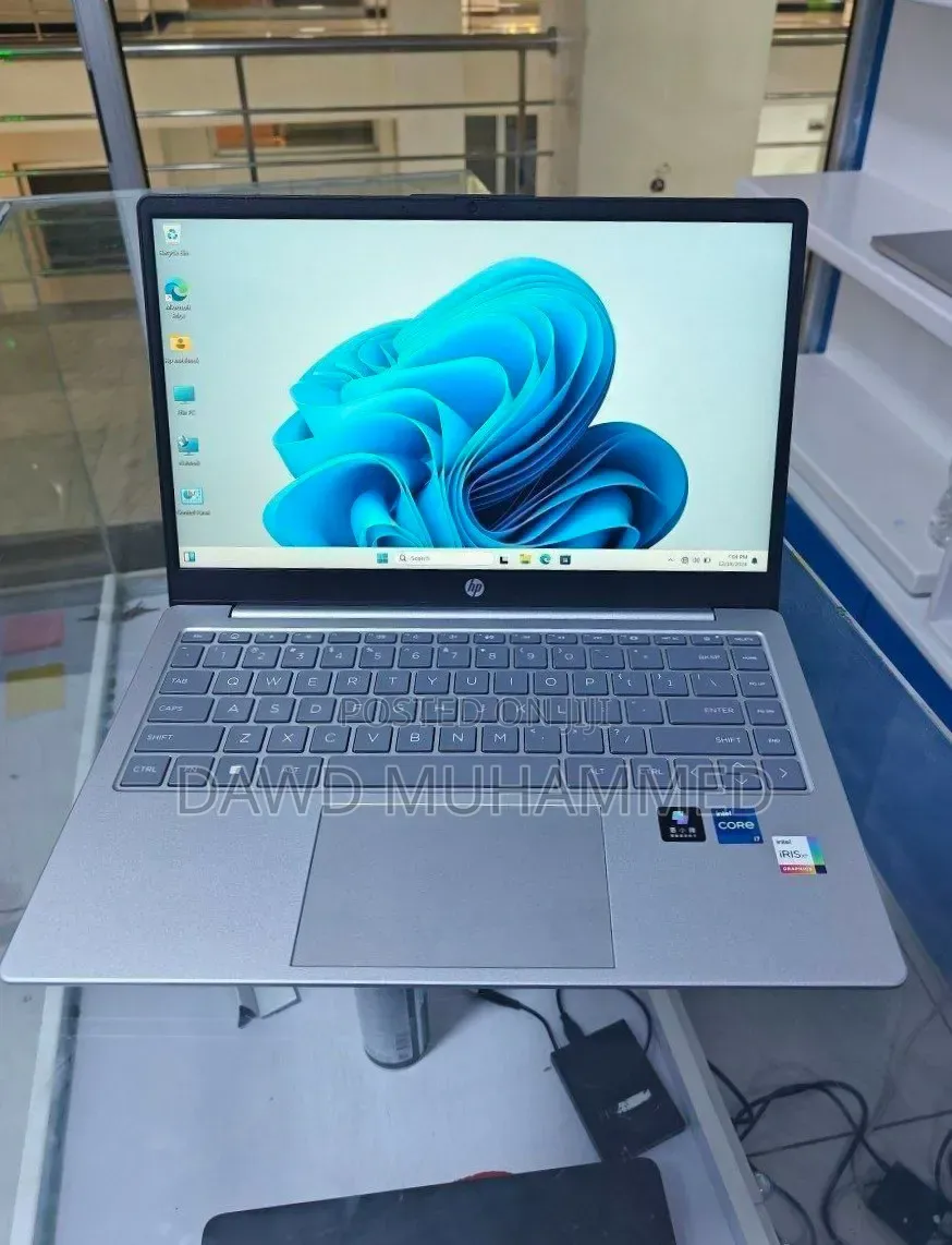 New Laptop HP Stream Notebook 16GB Intel Core i7 SSD 512GB