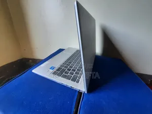 Laptop HP EliteBook 830 G8 16GB Intel Core i7 SSD 500GB