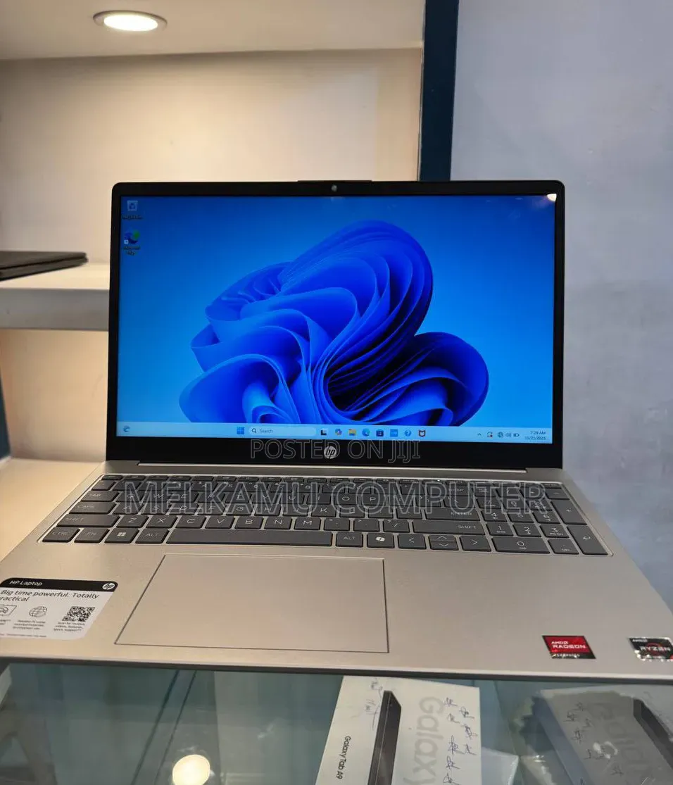 New Laptop HP Stream Notebook 16GB Intel Core i5 SSD 256GB