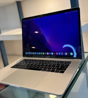 New Laptop Apple MacBook Pro 2019 16GB Intel Core i7 SSD 512GB