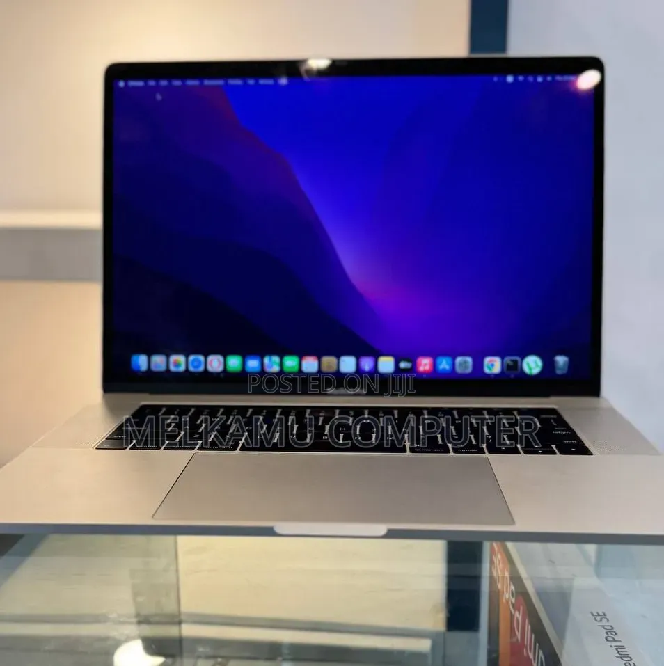 New Laptop Apple MacBook Pro 2019 16GB Intel Core i7 SSD 512GB