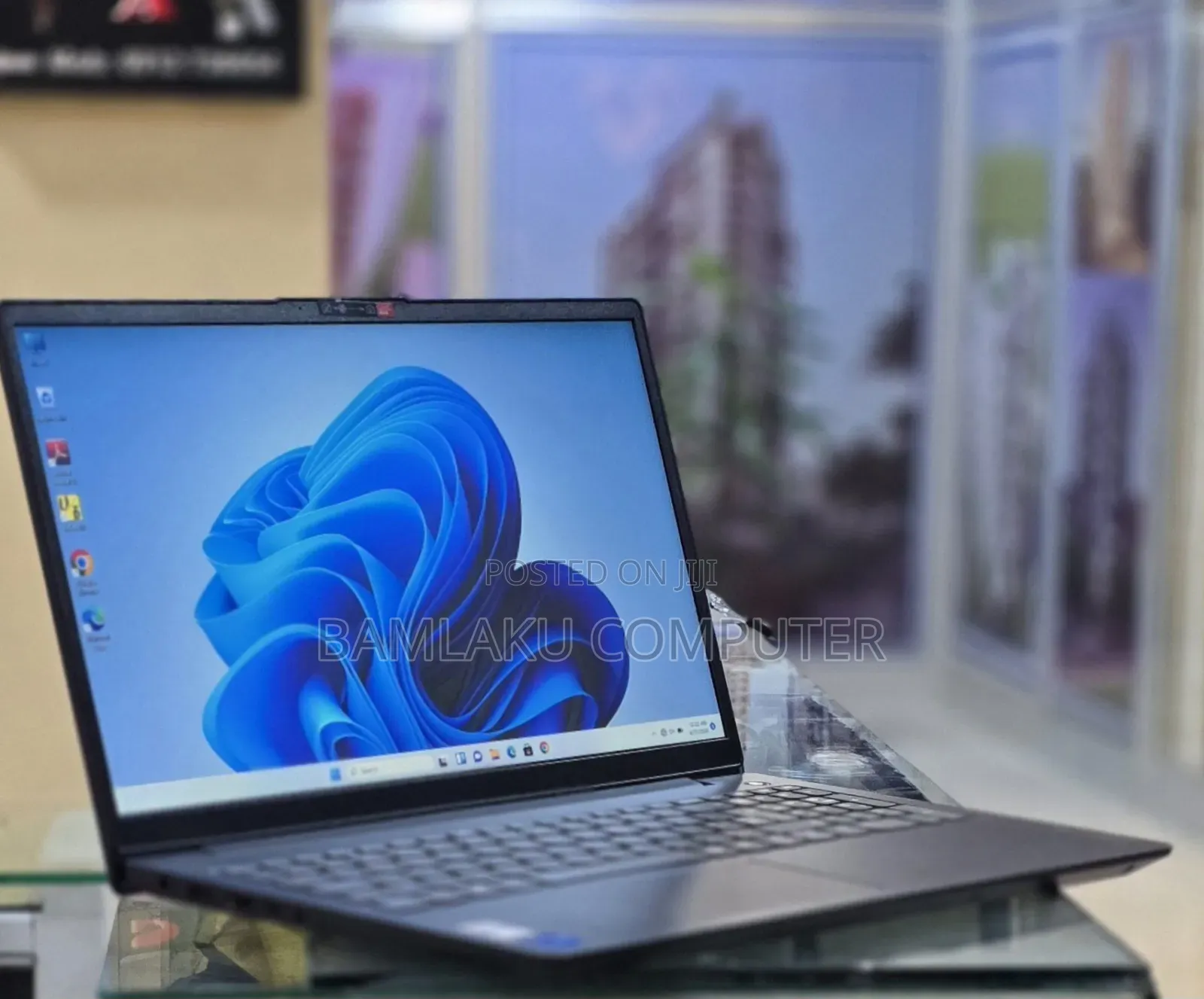 New Laptop Lenovo V15 16GB Intel Core i7 SSD 512GB